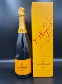 Veuve Clicquot Brut in box 0,75л